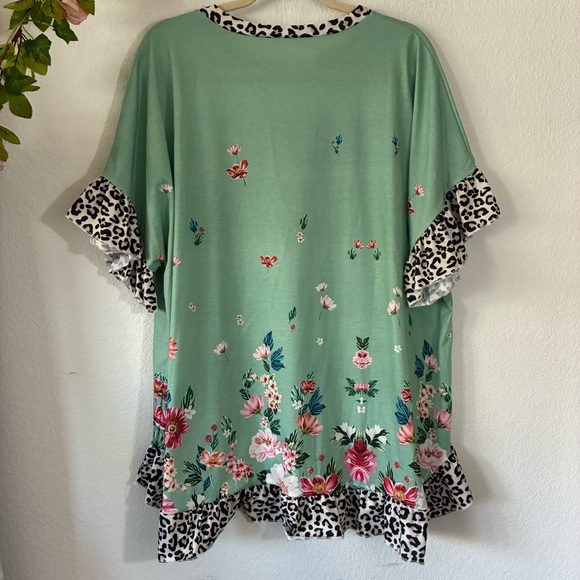 FLORAL ANIMAL PRINT RUFFLED BLOUSE, 5XL - Picture 2 of 5